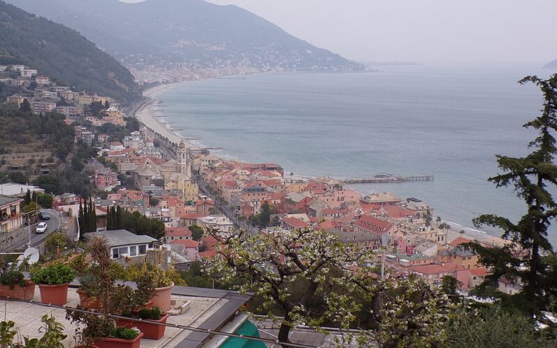 Laigueglia, l’antica roccaforte romana oggi gioiello ligure