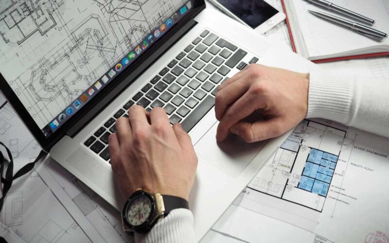 Le IA stermineranno i lavoratori: meno posti, più profitti?