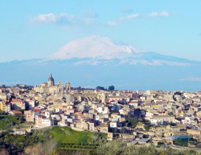 Borgo dei Borghi 2025: trionfa Militello in Val di Catania