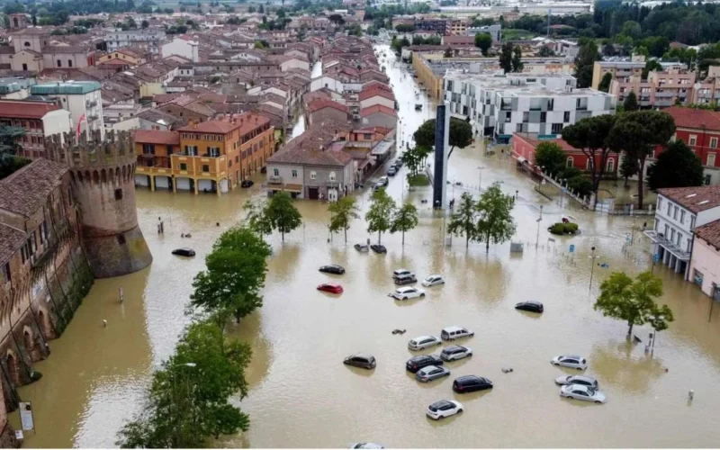 Il 94% dei Comuni a rischio frane, alluvioni o erosione costiera. “Serve una legge sul consumo di suolo”