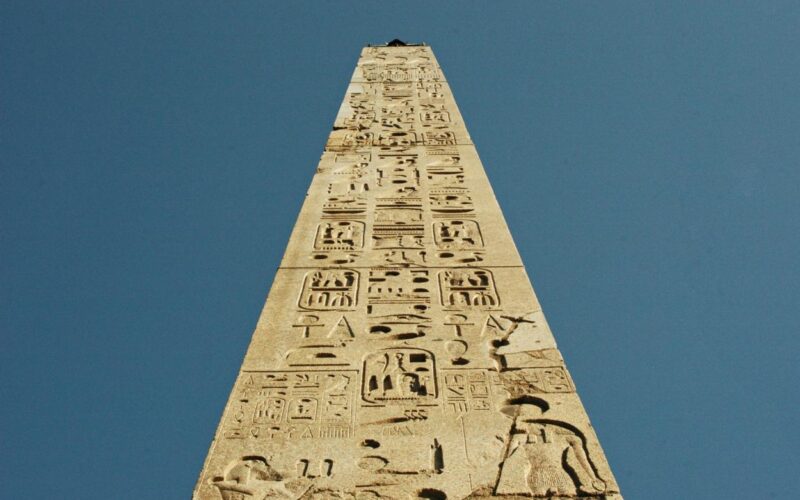 Un messaggio segreto di Ramses II sull’obelisco di Luxor