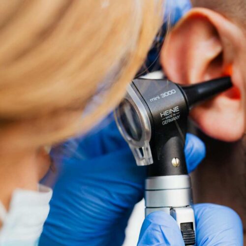Perdita dell’udito collegata al 32% dei nuovi casi di demenza