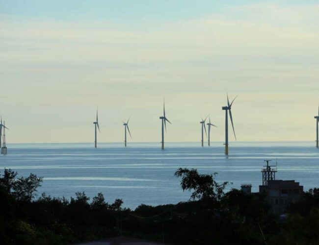 Produrre energia pulita “senza far girare le pale”, basta che vibrino le strisce