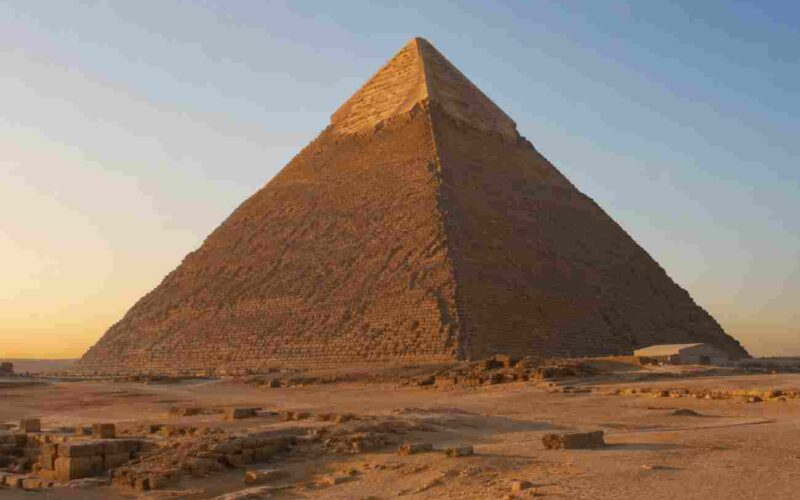 Grande Piramide, tracce del cantiere nascoste lungo i bordi: così Cheope avrebbe fatto salire i blocchi