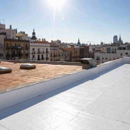 Un nanomateriale spagnolo rivoluziona la climatizzazione: raffredda senza elettricità