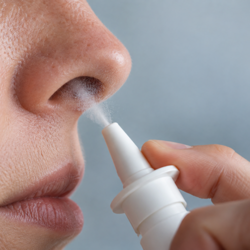 Alzheimer, sviluppato in Italia uno spray nasale che protegge neuroni e memoria
