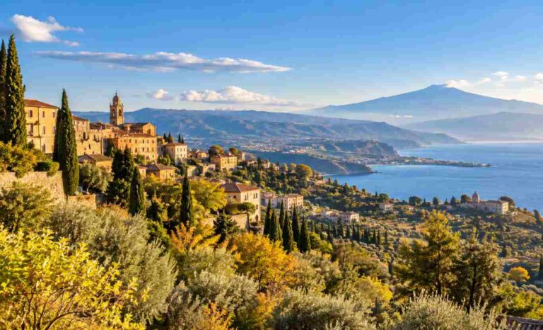 Meteo, l’alta pressione riconquista l’Italia: sole e temperature in rialzo. Ma per Ognissanti spunta l’incognita del freddo